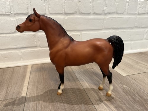 Breyer sandy bay proud - sandy,