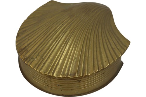 Vintage brass clam shell - brass,