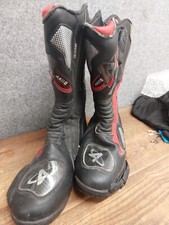 Akito UK 7 EUR 41 Black Red