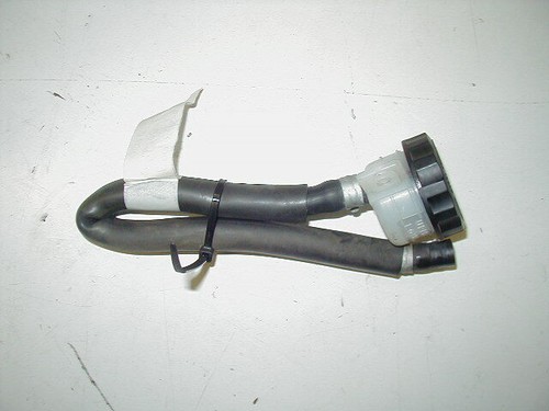 Brake fluid reservoir