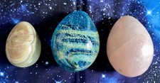3 Eggs - Gemstones & Caithness Glass -rose quartz - agate - beautiful colours 