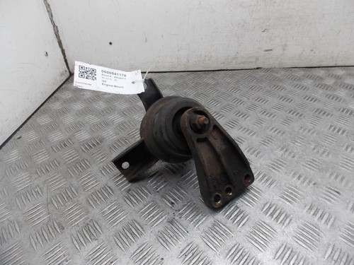 Hyundai i20 engine mount - engine,