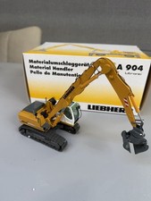 Liebherr 904 Material Handler