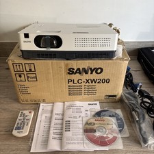 SANYO XGA PROJECTOR PLC-XW200 BOXED - With Remote, Cables & Manuals TESTED VGC