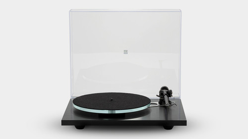 Rega planar turntable in - planar,