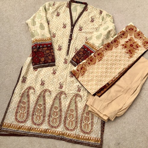 Junaid jamshed lawn cream - jamshed,