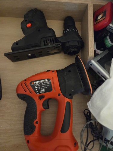 Black and decker quattro - and,