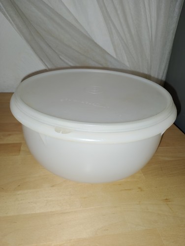 Vintage tupperware bowl - tupperware,