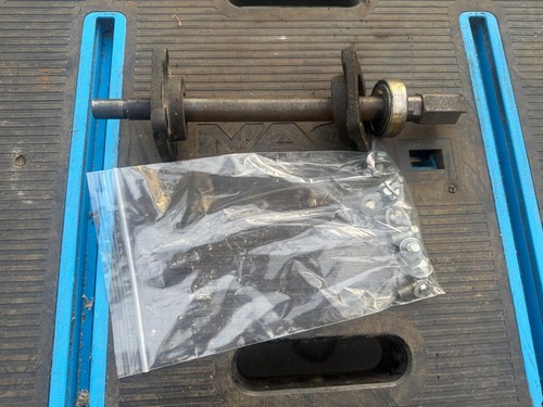 Headstock spindle with - headstock,