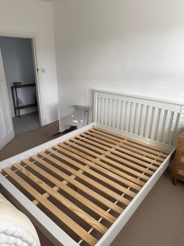Hastings king size bed - ,