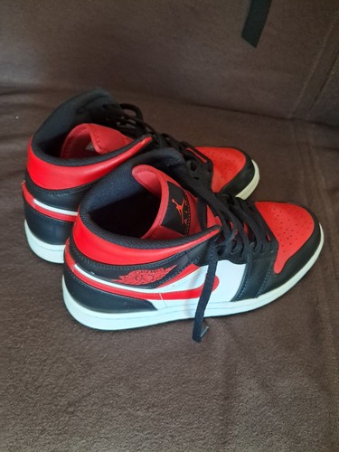 Nike air jordan mid - air,