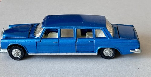 Dinky toys mercedes benz 600 - dinky,