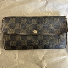 Louis Vuitton Sarah Wallet