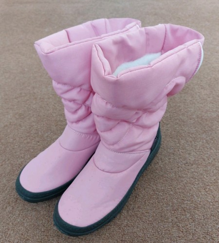 Pavers ladies winter snow - pavers,