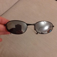 Oval 90s Metal Vintage