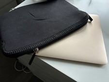 Apple MacBook Mini 12 Inch Retina Early 2016. 1.1 GHZ Dual-Core 8GB