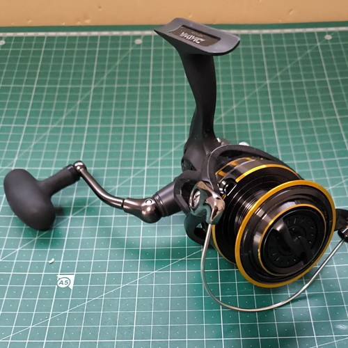 Daiwa 4000 spinning reel - bg,