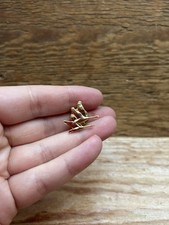 Vintage Dainty Flying Ducks