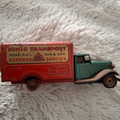 Vintage tri ang - tri, mimic