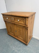 A Pretty Antique / Old Pine