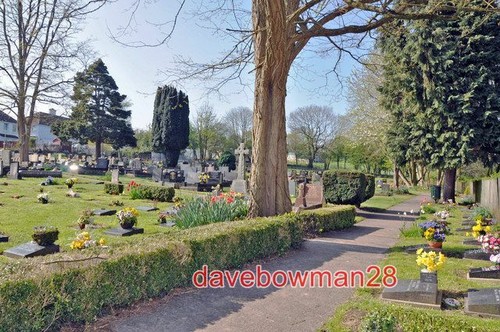Photo cowbridge cemetery - ,