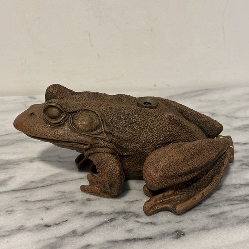 Vintage 1994 frog spitter - 1994,