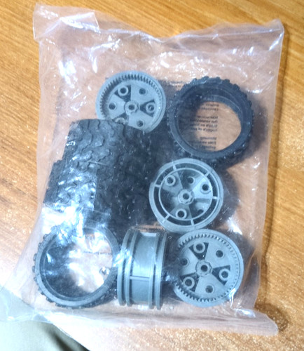 Meccano wheels and - 4,