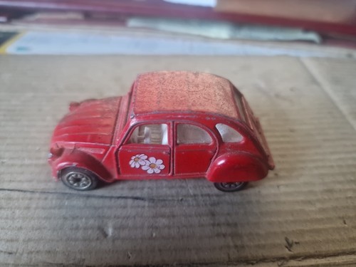 Citroen 2cv6 red flower - citroen,
