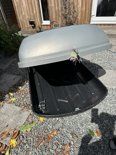 Large roof box - roof, 300ltrs