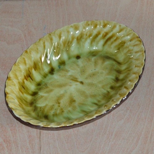 Porthmadog pottery dish green - pottery,