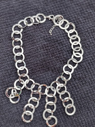 Silver tone interlocking - silver,