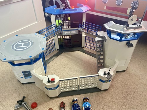 Playmobil police headquarters - playmobil,