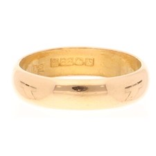 22Carat Yellow Gold D-Shape