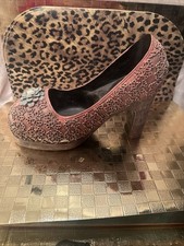 ￼ Unique, Vintage High Heel
