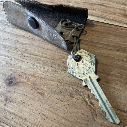 Phone box keys 50s - 50s, early