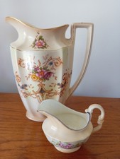 2 vintage jugs - Crown Ducal