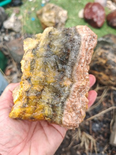 Banded fluorite and barite - fluorite,