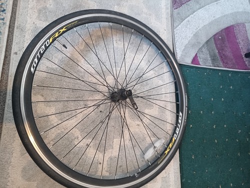 700c front wheel - front,
