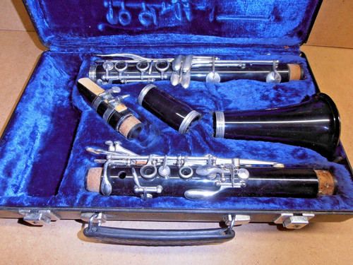 Yamaha clarinet in hard - 26,