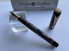 Parker Duofold Centennial Grey Pearl and black fountain pen 18K Fine gold nib