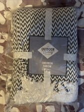 NEW SOFT CHEVRON THROW GREY