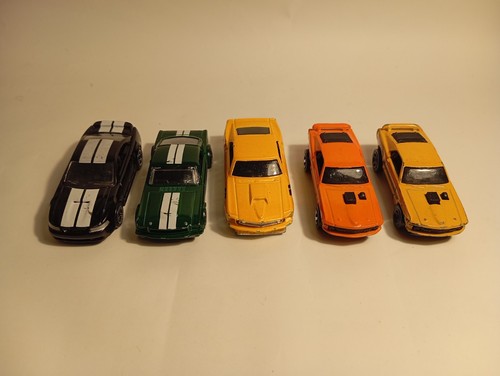 Hot wheels ford - hot,