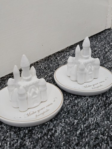 Disney castle trinket - x,