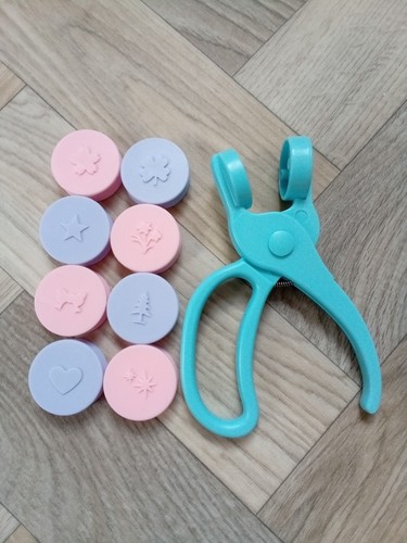 Embossing punch plus - punch,