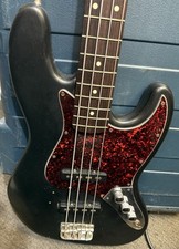 Fender Standard Jazz Bass