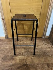 Original hardwood seated lab - seated,
