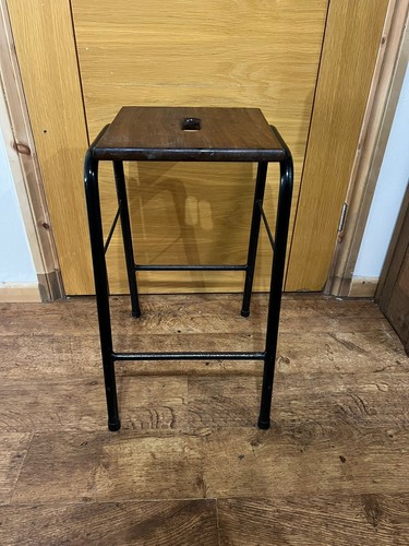 Original hardwood seated - original, lab