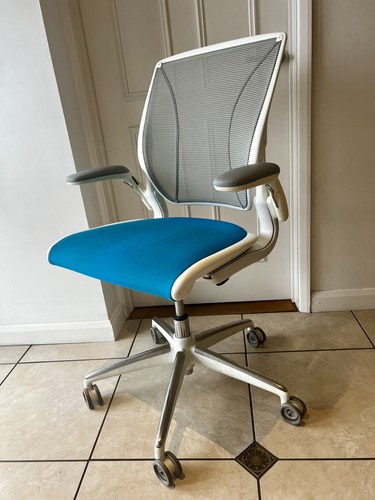 Humanscale diffrient world - diffrient,