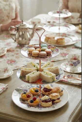 Tier cake stand with - tier,