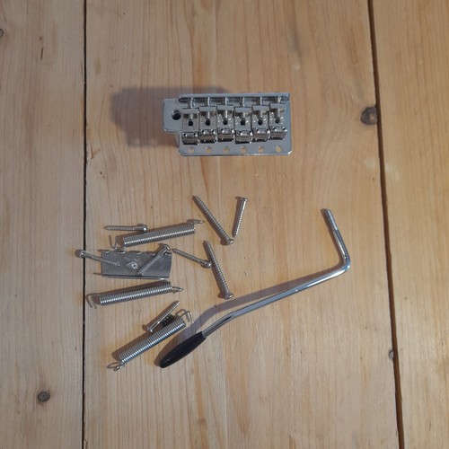 Fender mexican tremolo - fender, a